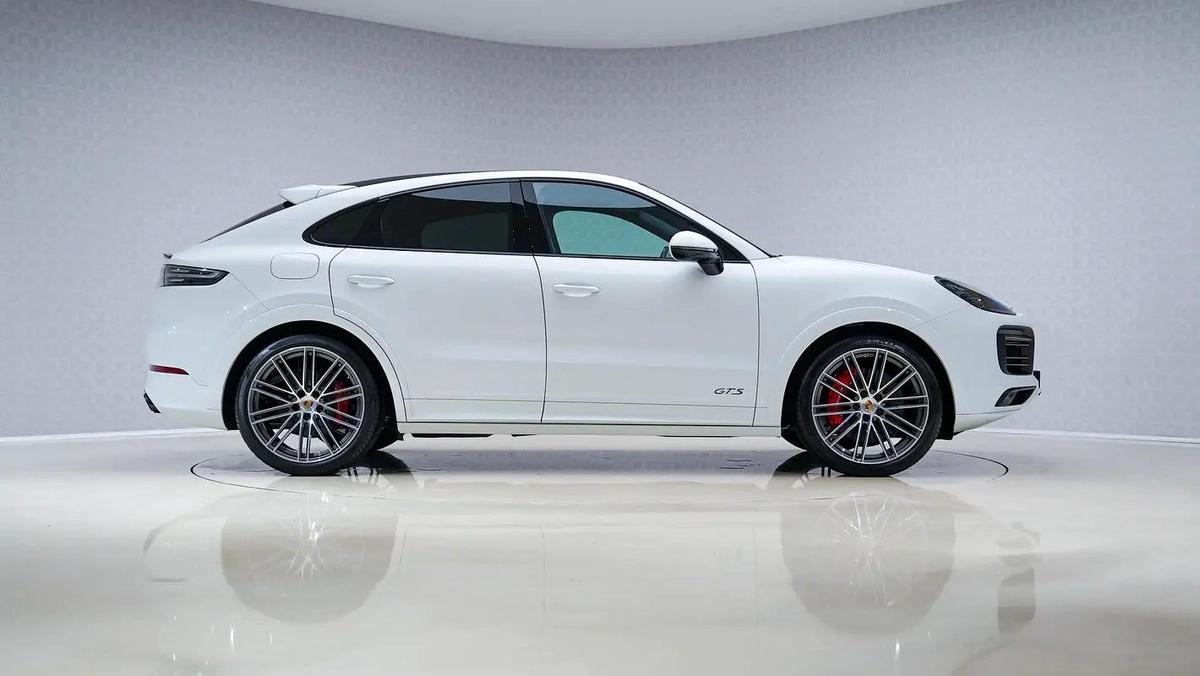 UAEs Very Best Example | 2 Years Free Servicing | AED 5,900 Per Month-4-4
