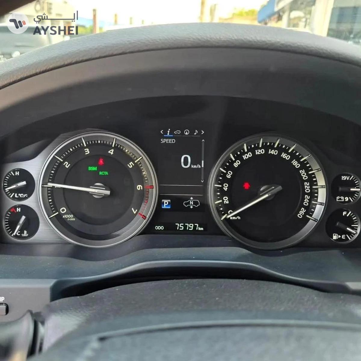 Toyota Land Cruiser TOYOTA LANDCRUISER VXR V8 5.7-4-4