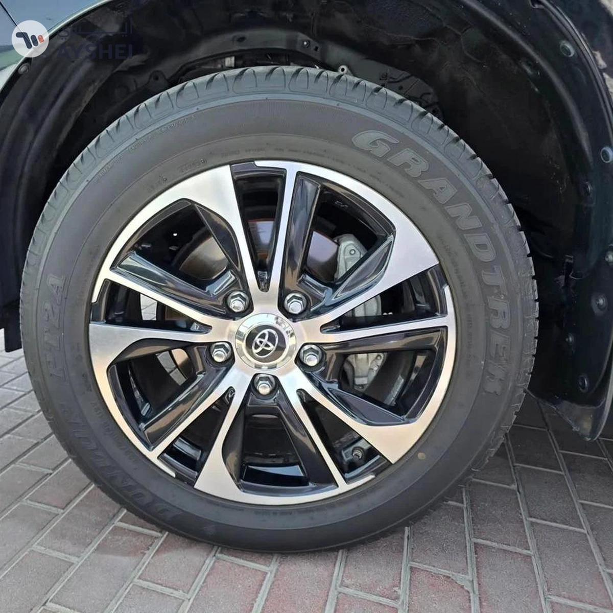 Toyota Land Cruiser TOYOTA LANDCRUISER VXR V8 5.7-1-1