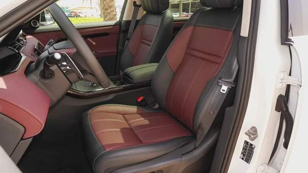 RANGE ROVER EVOQUE SE P250 DYNAMIC 2025!! FIVE YEARS WARRANTY!! THREE YEARS SERVICE CONTRACT