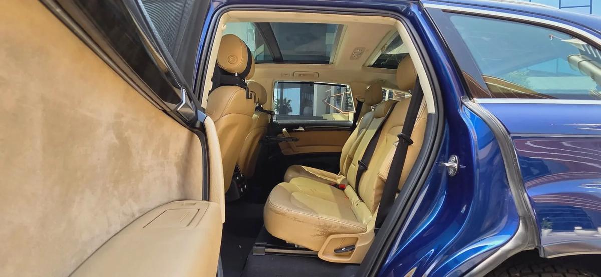 2015 Audi Q7 S line-Excellent Condition-Less Kilometer Driven-11-11