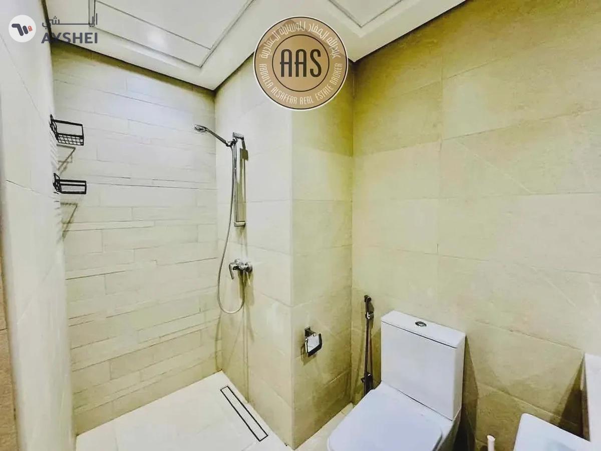 Best layout •• kitchen appliances •• chiller free •• spacious unit-1-landscape