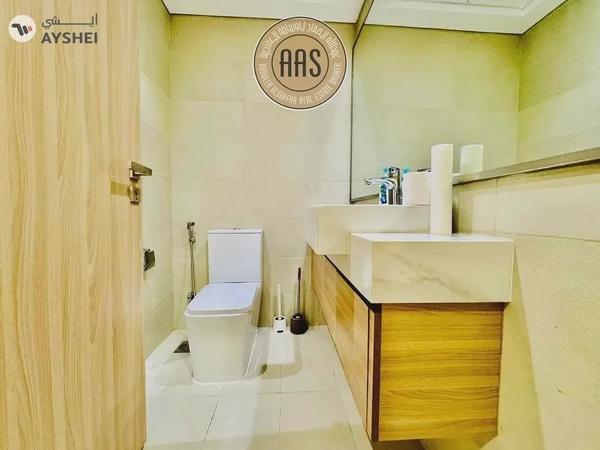 Best layout •• kitchen appliances •• chiller free •• spacious unit