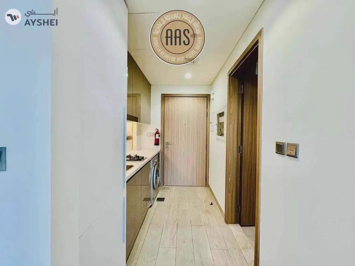 Best layout •• kitchen appliances •• chiller free •• spacious unit-7-7