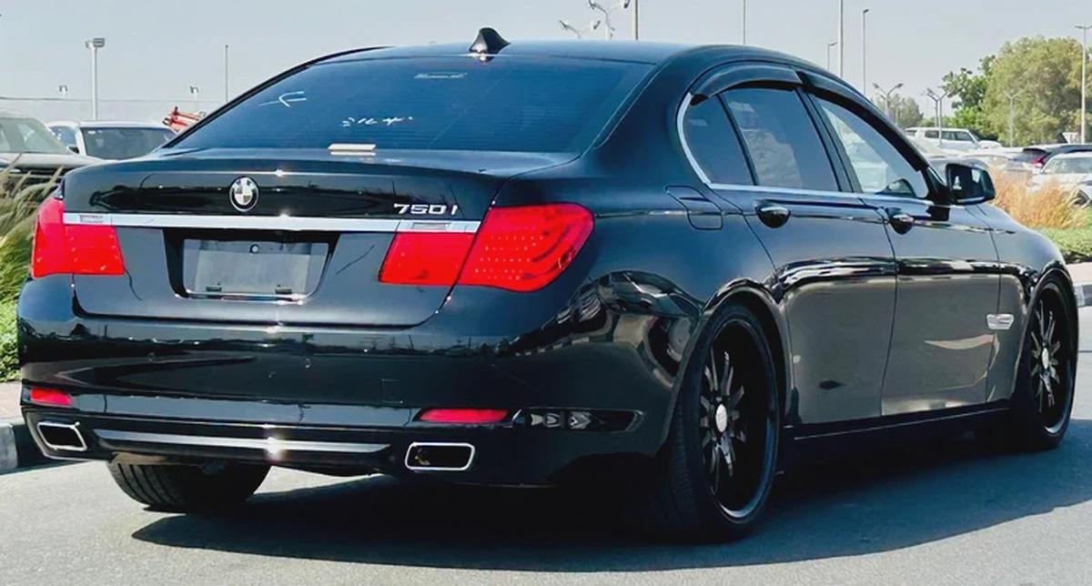 BMW 750I | 2010 | ONLY : 110417 KM | CLEAN TITLE | JAPAN IMPORT-5-5