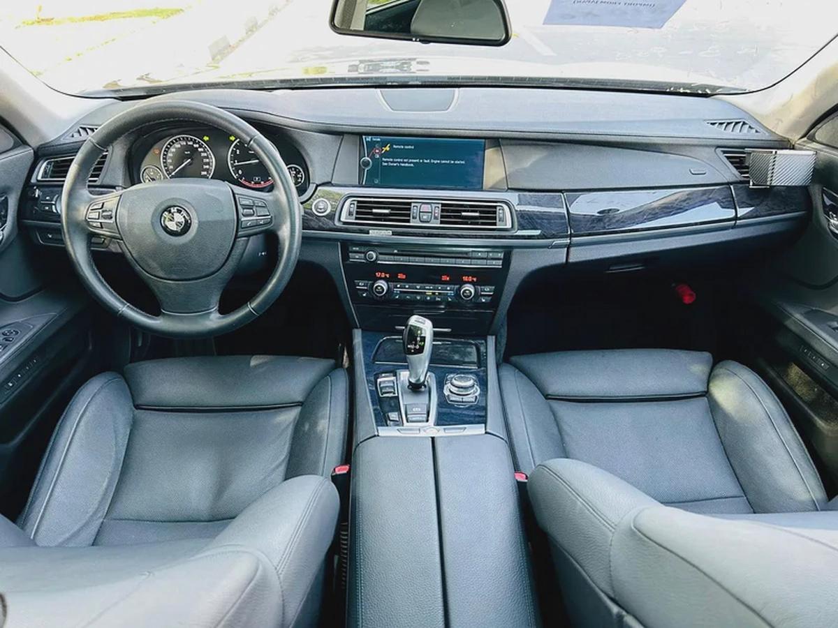 BMW 750I | 2010 | ONLY : 110417 KM | CLEAN TITLE | JAPAN IMPORT-7-7