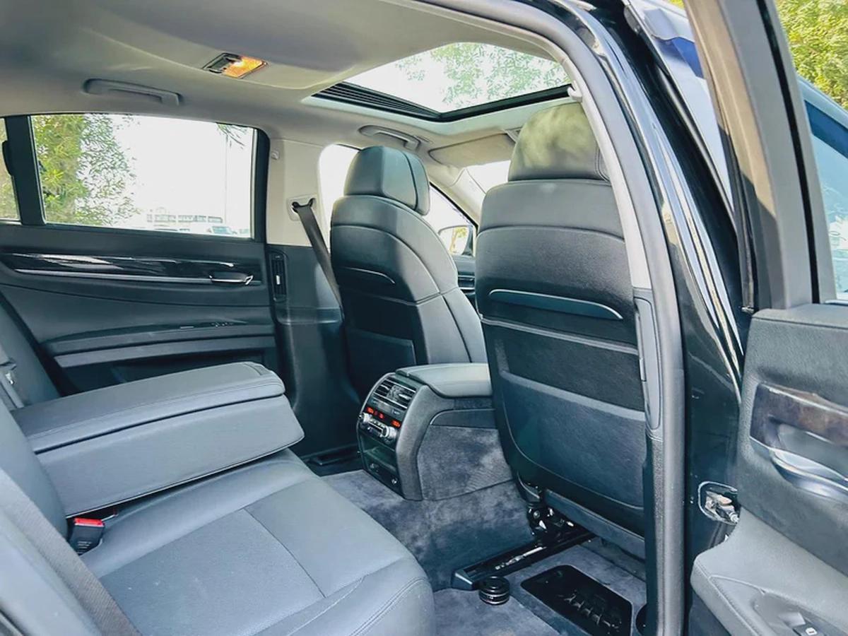 BMW 750I | 2010 | ONLY : 110417 KM | CLEAN TITLE | JAPAN IMPORT-14-14