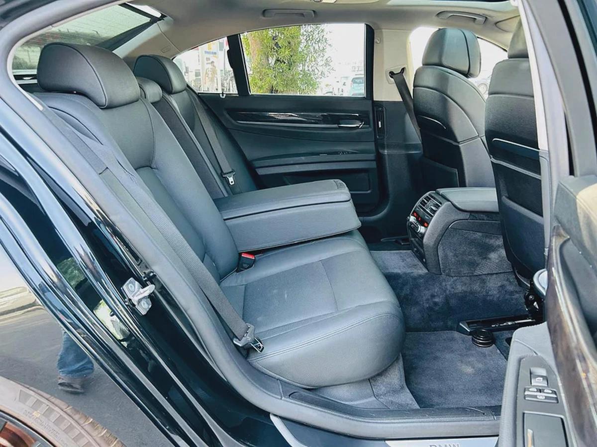 BMW 750I | 2010 | ONLY : 110417 KM | CLEAN TITLE | JAPAN IMPORT-15-15