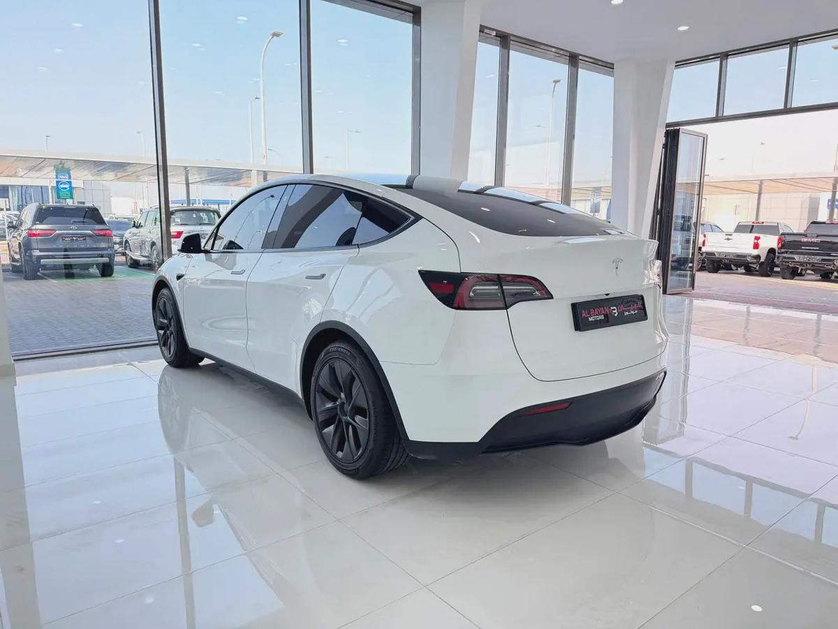 تسلا موديل واي ستاندرد ابيض / اسود 2023 Tesla Model Y Standard - GCC Specs - Excellent Condition-3-3
