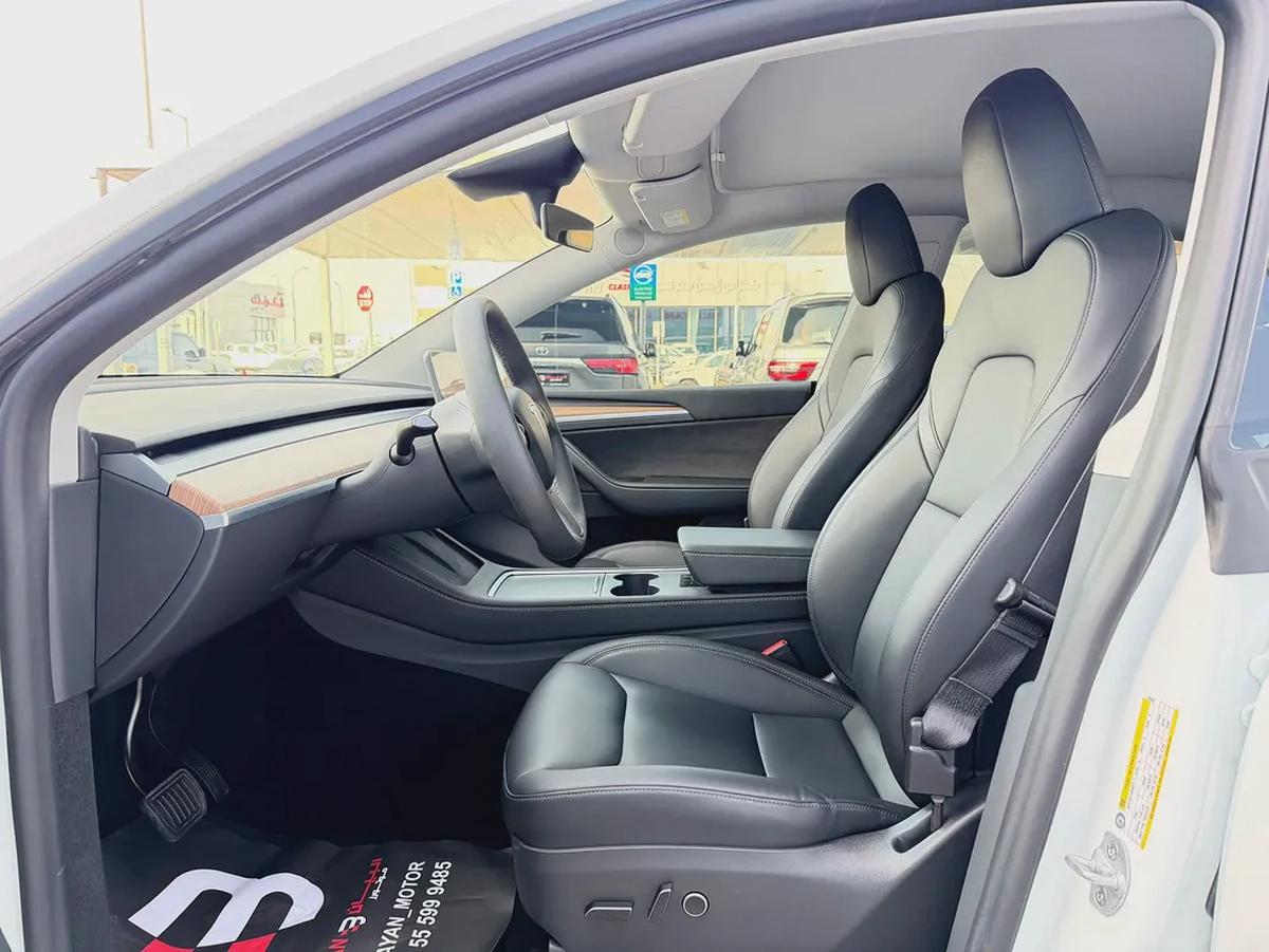 تسلا موديل واي ستاندرد ابيض / اسود 2023 Tesla Model Y Standard - GCC Specs - Excellent Condition-6-6