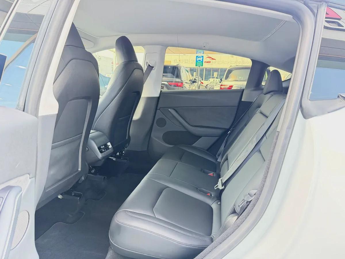 تسلا موديل واي ستاندرد ابيض / اسود 2023 Tesla Model Y Standard - GCC Specs - Excellent Condition-7-7