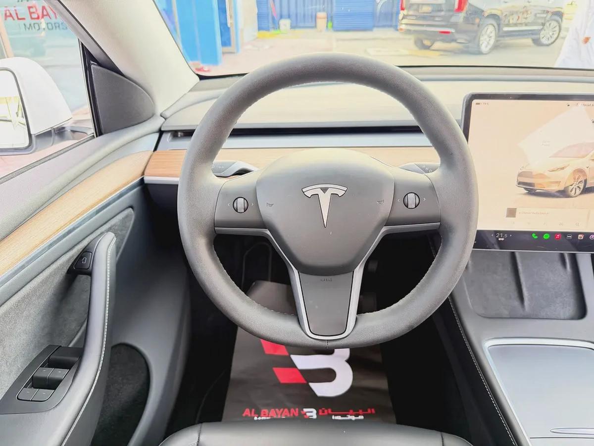 تسلا موديل واي ستاندرد ابيض / اسود 2023 Tesla Model Y Standard - GCC Specs - Excellent Condition-9-9
