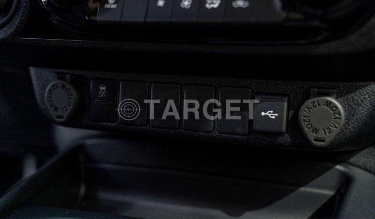 Toyota Hilux Toyota hilux 2.7L petrol MY2025 for export only-12-12