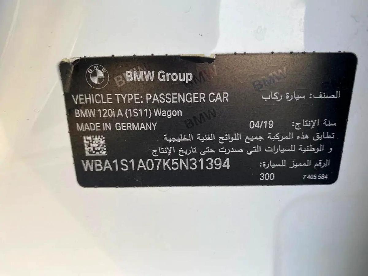 2019 bmw 120i sport line || 4 cylinder turbocharged || accident free ||Full services at bmw agency-6-6