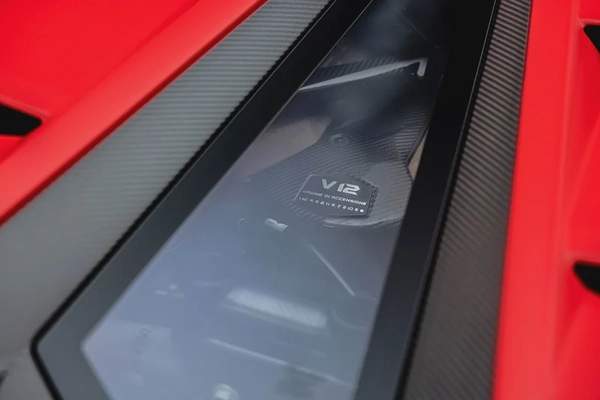 2019 LAMBORGHINI AVENTADOR SVJ