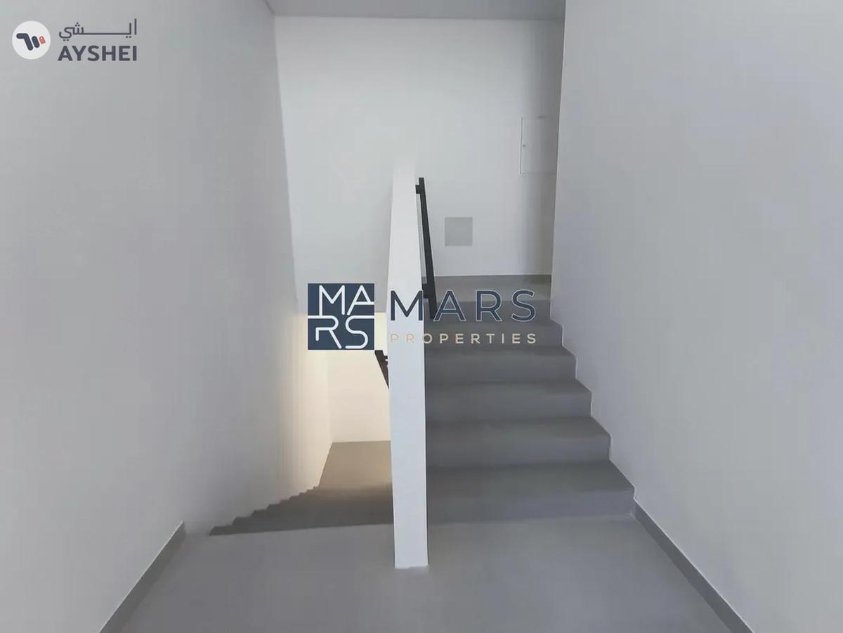 BRAND NEW SINGLE ROW END UNIT 3BHK BIGGEST LAYOUT-14-14