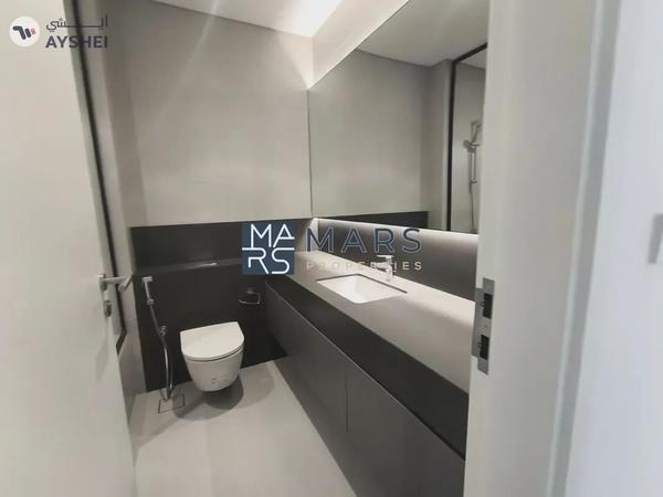 BRAND NEW SINGLE ROW END UNIT 3BHK BIGGEST LAYOUT