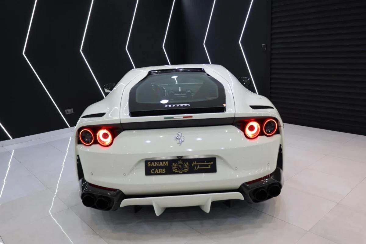 Ferrari 812 Superfast-1-1