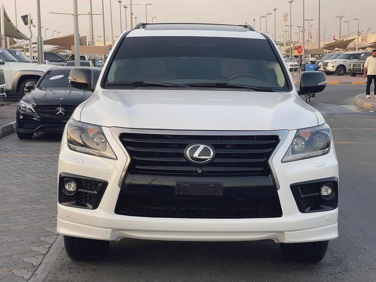 لكذس LX570 محول وكاله بلاك اديشنLexus LX 570 Sport 2014 - GCC Specs - Perfect Condition-0-0