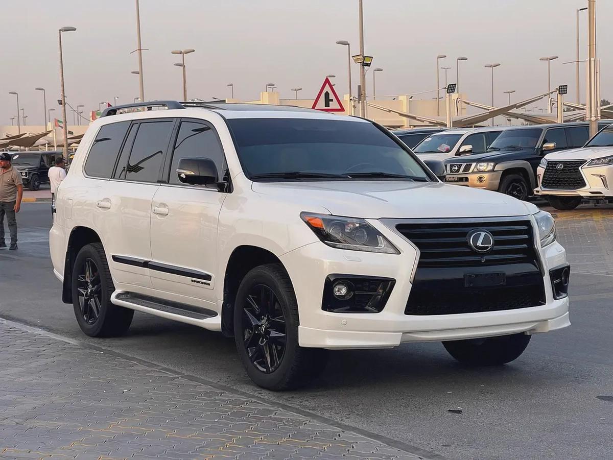 لكذس LX570 محول وكاله بلاك اديشنLexus LX 570 Sport 2014 - GCC Specs - Perfect Condition-7-7