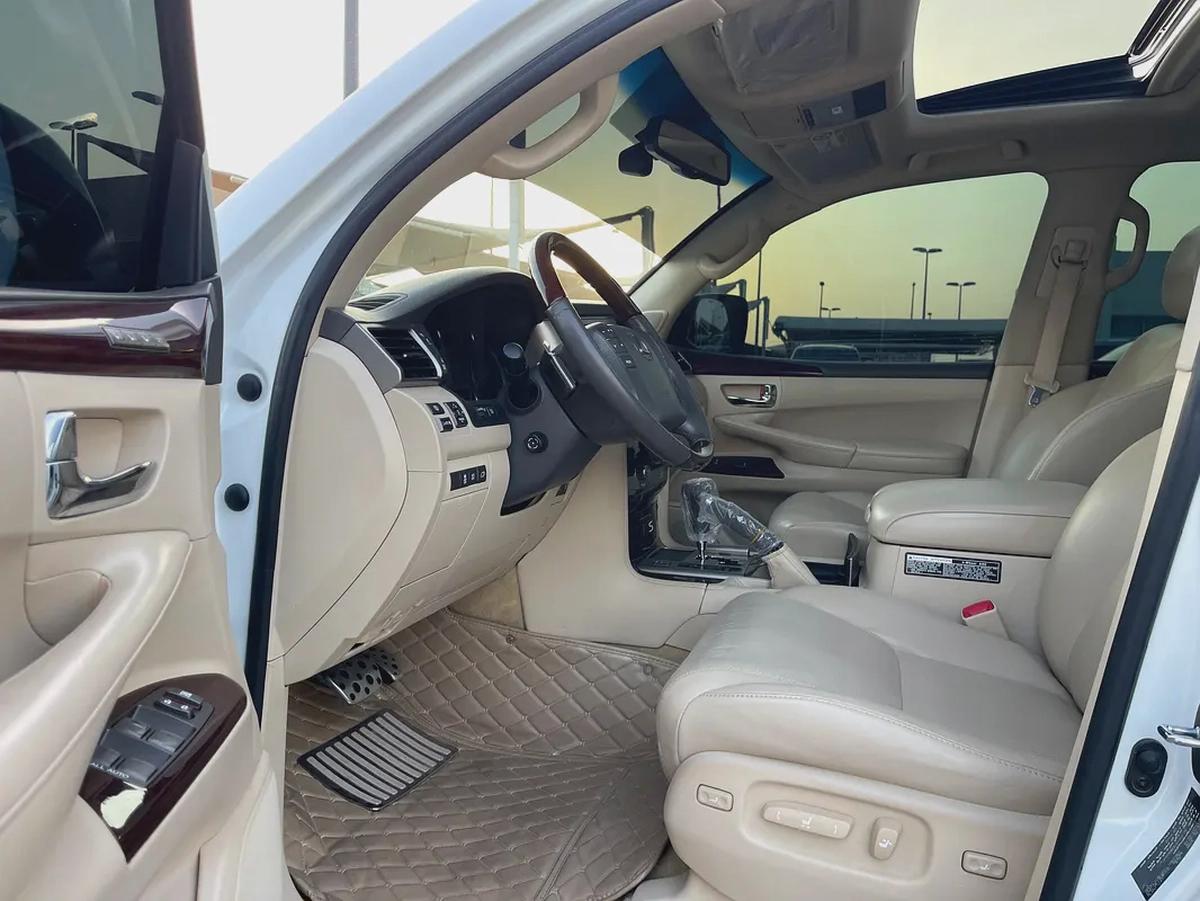 لكذس LX570 محول وكاله بلاك اديشنLexus LX 570 Sport 2014 - GCC Specs - Perfect Condition-9-9
