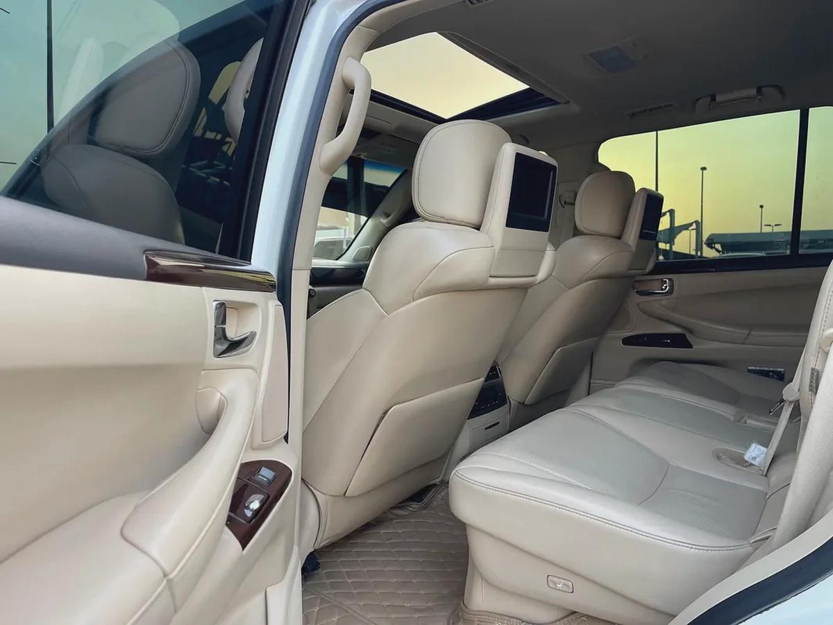 لكذس LX570 محول وكاله بلاك اديشنLexus LX 570 Sport 2014 - GCC Specs - Perfect Condition-11-11