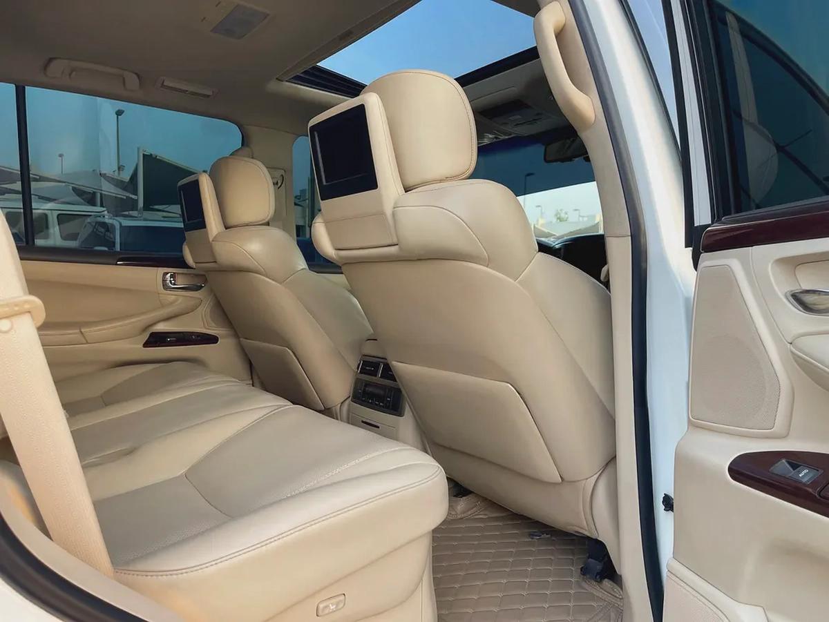 لكذس LX570 محول وكاله بلاك اديشنLexus LX 570 Sport 2014 - GCC Specs - Perfect Condition-13-13