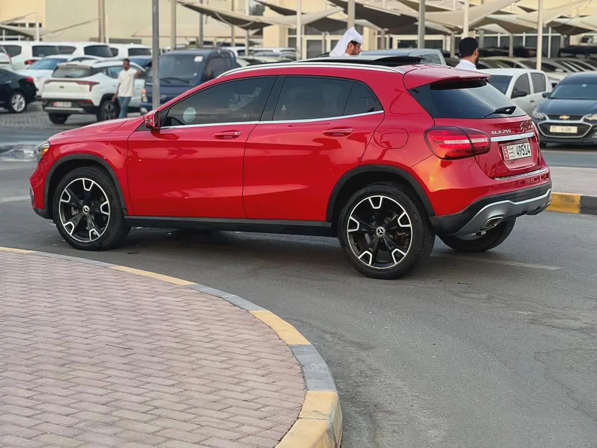 Mercedes-Benz GLA 250 2018 - American Specs-8-8