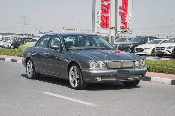 2006 - JAGUAR XJ8 - GOOD CONDITION - ONLY 43,000 KM
