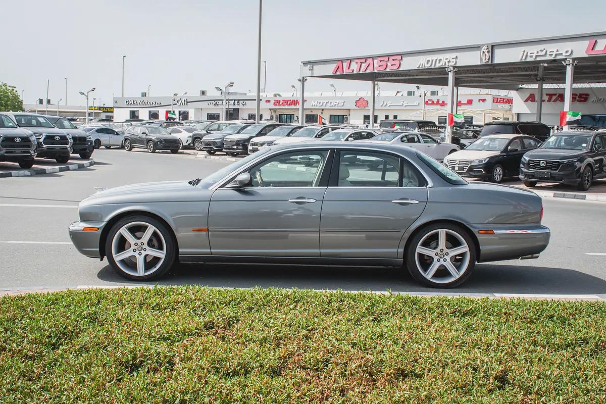 2006 - JAGUAR XJ8 - GOOD CONDITION - ONLY 43,000 KM-4-4
