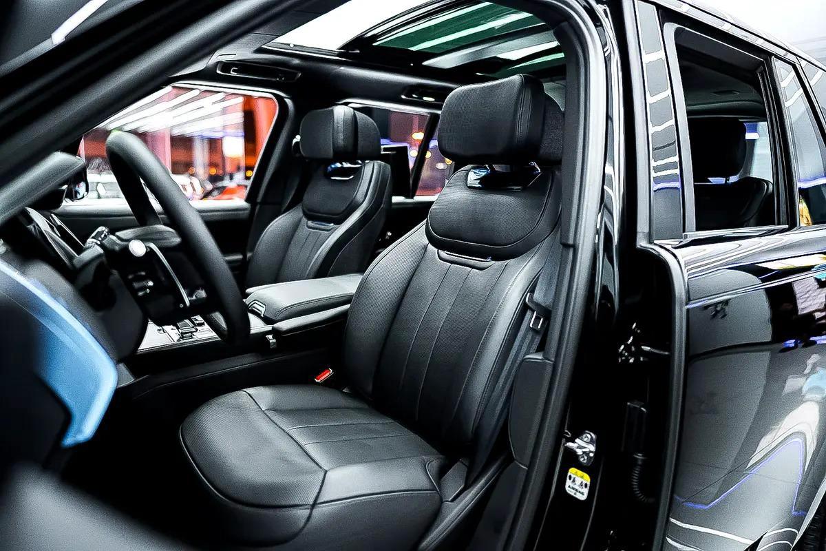 MIDDLE EAST SPECS | 2023 RANGE ROVER SV P530 | REAR TVS | LEG REST TWO TONE INTERIOR |-14-14