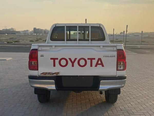 Toyota Hilux DLX TOP 2021 - GCC Specs - Excellent Condition