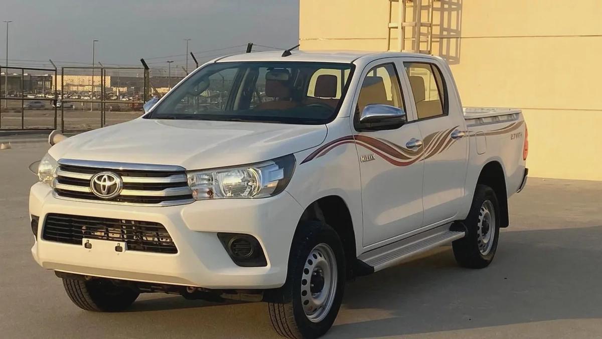 Toyota Hilux DLX TOP 2021 - GCC Specs - Excellent Condition-4-4