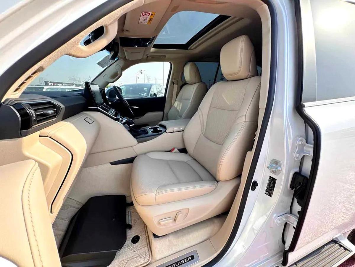 2024 (RIGHT HAND DRIVING) LAND CRUISER 300 ZX 3.5L PETROL 7-SEATS BRAND NEW 0KM FOR EXPORT ONLY-14-14