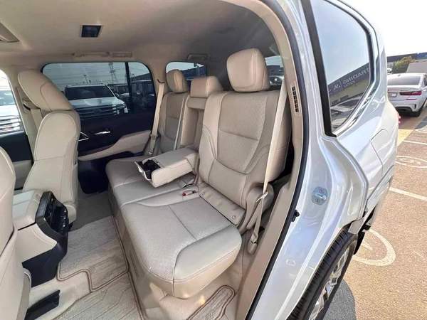 2024 (RIGHT HAND DRIVING) LAND CRUISER 300 ZX 3.5L PETROL 7-SEATS BRAND NEW 0KM FOR EXPORT ONLY