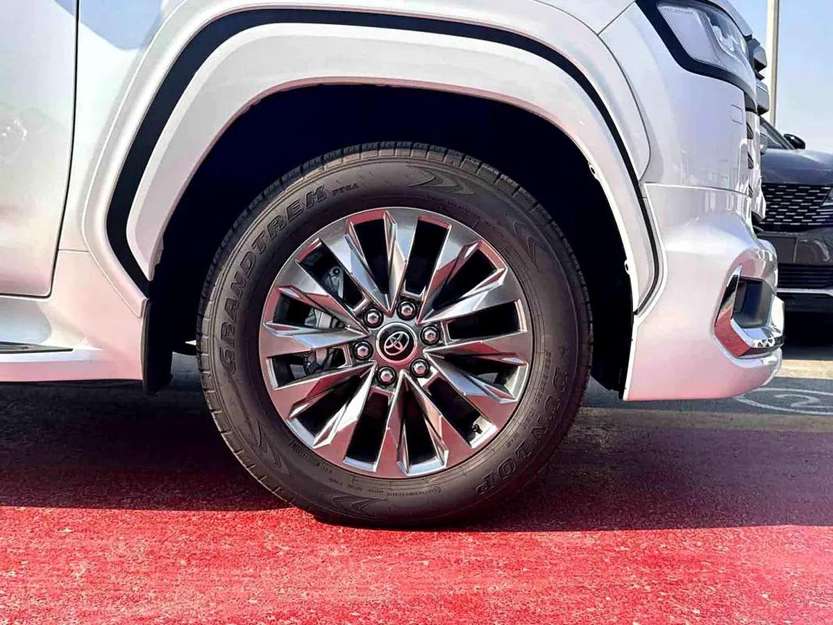2024 (RIGHT HAND DRIVING) LAND CRUISER 300 ZX 3.5L PETROL 7-SEATS BRAND NEW 0KM FOR EXPORT ONLY-7-7