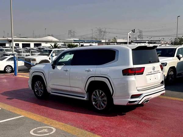 2024 (RIGHT HAND DRIVING) LAND CRUISER 300 ZX 3.5L PETROL 7-SEATS BRAND NEW 0KM FOR EXPORT ONLY