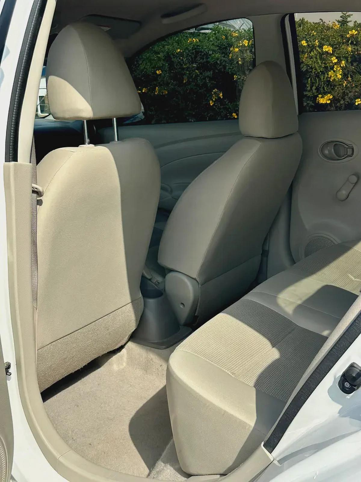 399/-AED EMI Nissan Sunny 1.6L || GCC Specs || Well Maintained-4-4