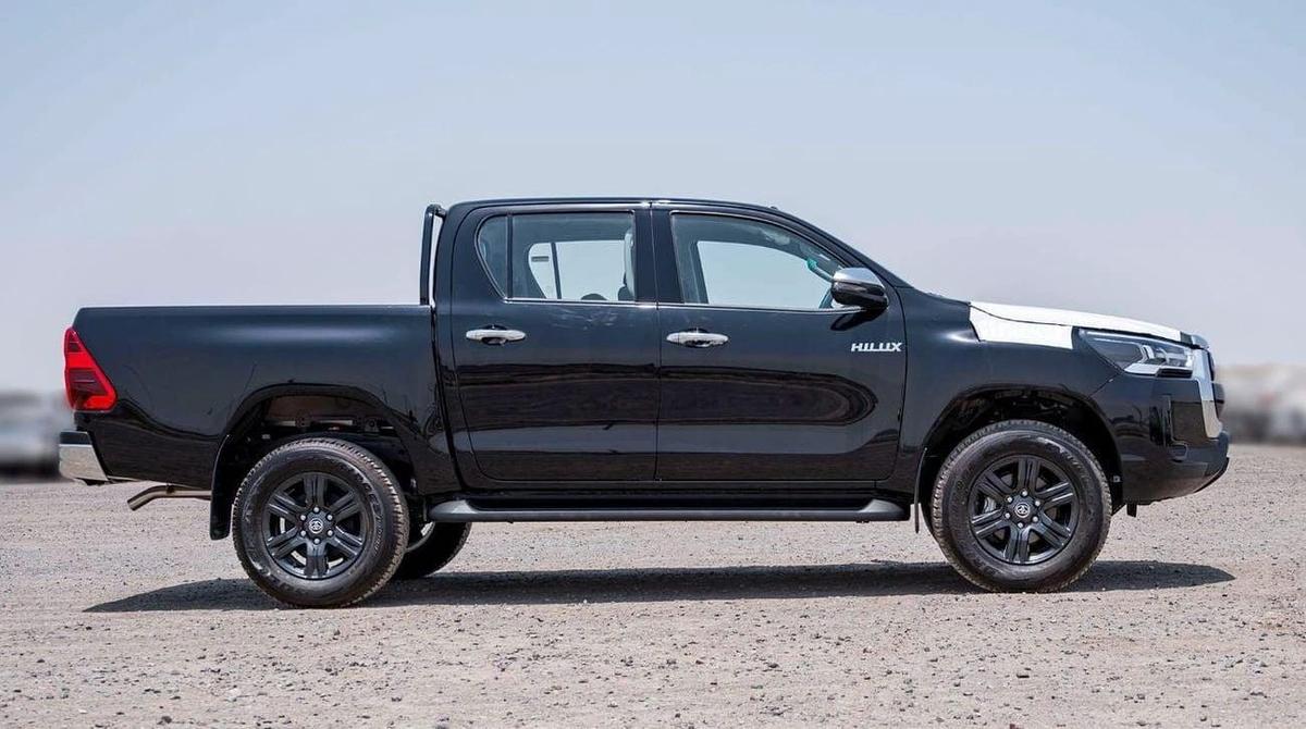 Toyota Hilux TOYOTA HILUX DC 2.4D AT 4X4 MY2025 – BLACK-3-3