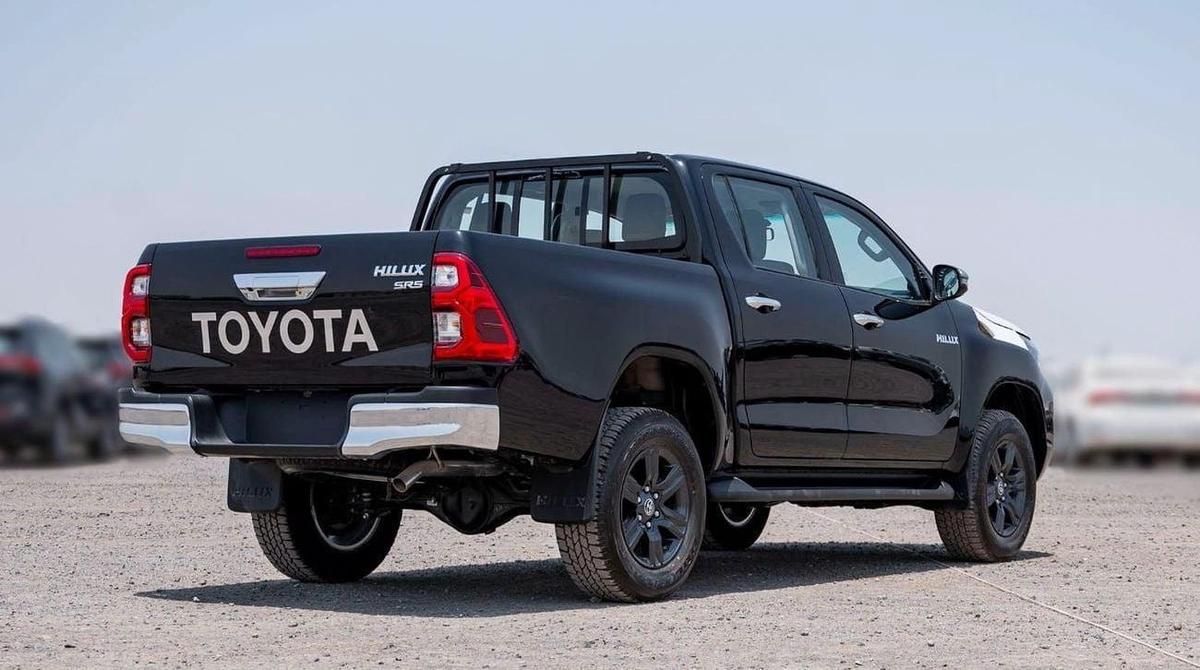 Toyota Hilux TOYOTA HILUX DC 2.4D AT 4X4 MY2025 – BLACK-6-6
