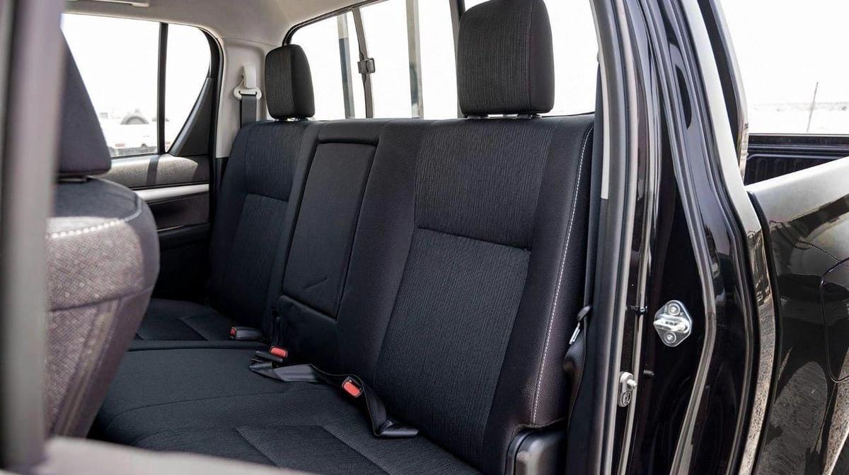 Toyota Hilux TOYOTA HILUX DC 2.4D AT 4X4 MY2025 – BLACK-15-15