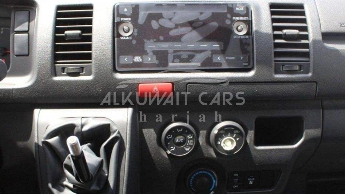 Toyota Hiace (NEW) Toyota Hiace 15seat 2.5L Diesel V4 MT 2025-13-13