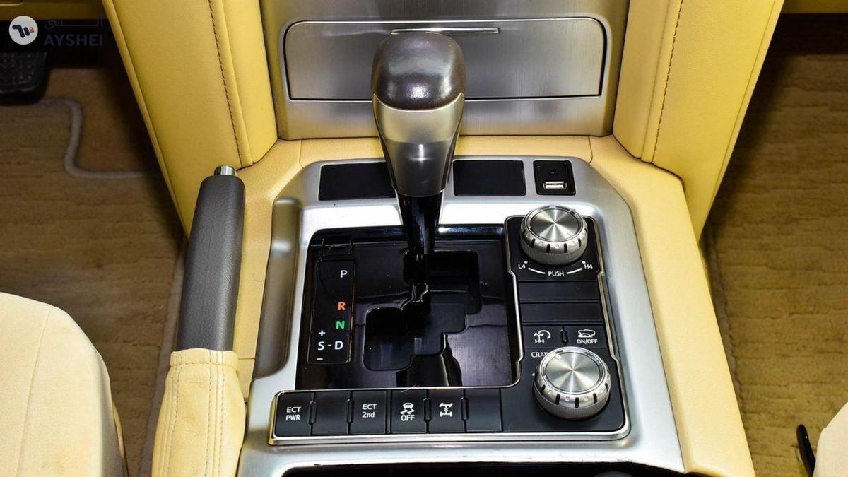 Toyota Land Cruiser EXR 5.7 V8-10-10