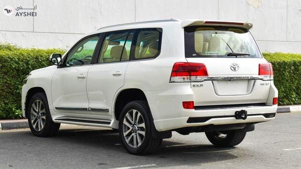 Toyota Land Cruiser EXR 5.7 V8