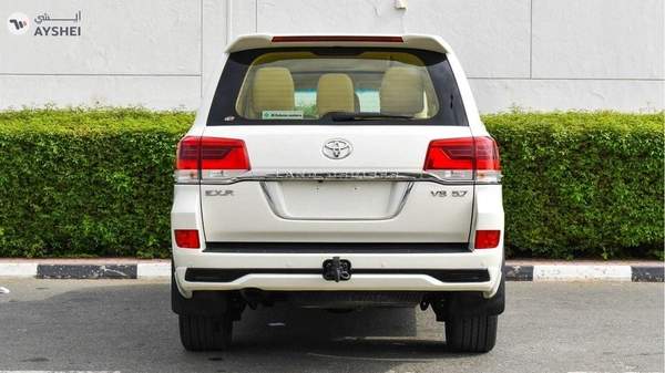 Toyota Land Cruiser EXR 5.7 V8