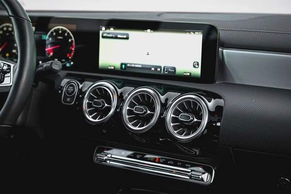 2025 Mercedes-Benz CLA 250 4MATIC | Warranty | AMG PACKAGE