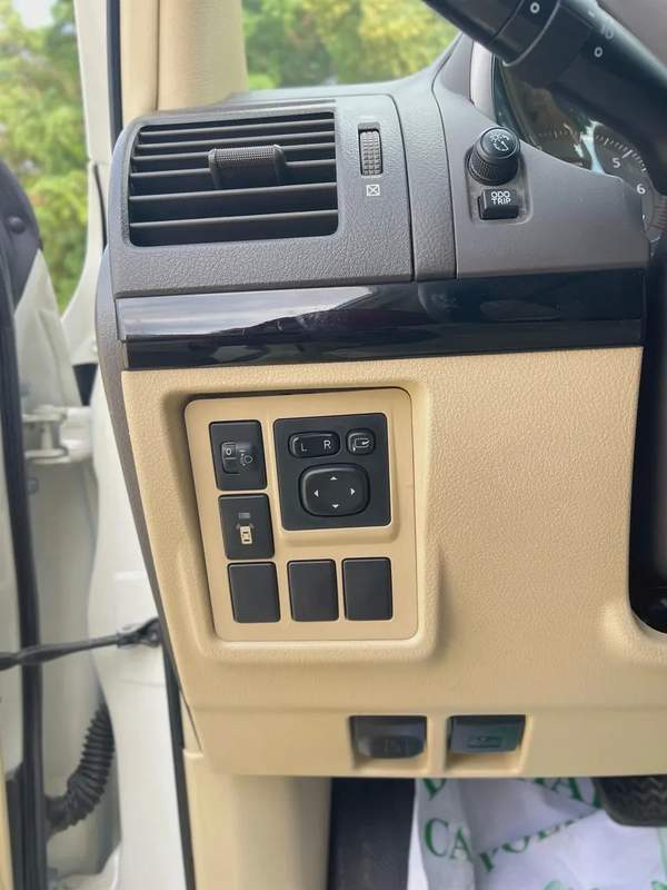 Toyota Prado 2017GXR V4 very good condition