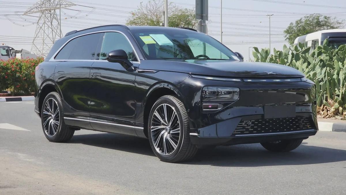 XPENG G9 (Black White-Interior)-0-0