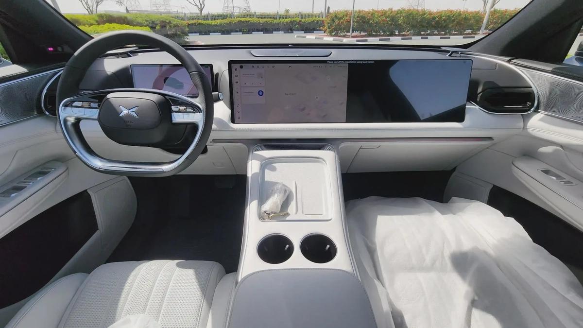 XPENG G9 (Black White-Interior)-13-13