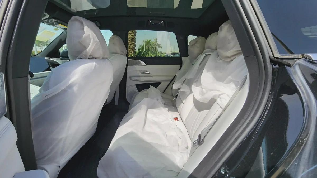 XPENG G9 (Black White-Interior)-6-6